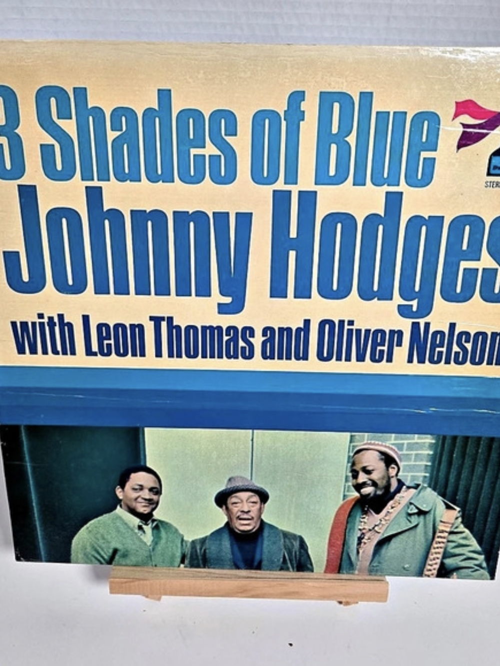 3 Shades of Blue - Johnny Hodges with Leon Thomas and Oliver